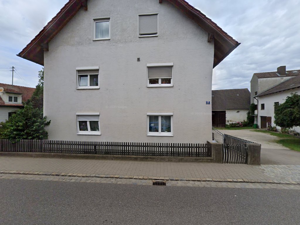 Herr Willi Schöller in Pörnbach – Betriebsansicht