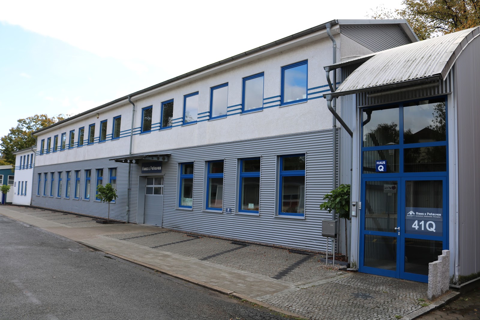 Kunz & Petersen GmbH Sanitär/Heizung/Dach in Hamburg – Betriebsansicht