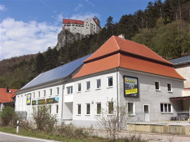 W. Klein GmbH Bad Fliesen Heizung Solar in Riedenburg – Betriebsansicht